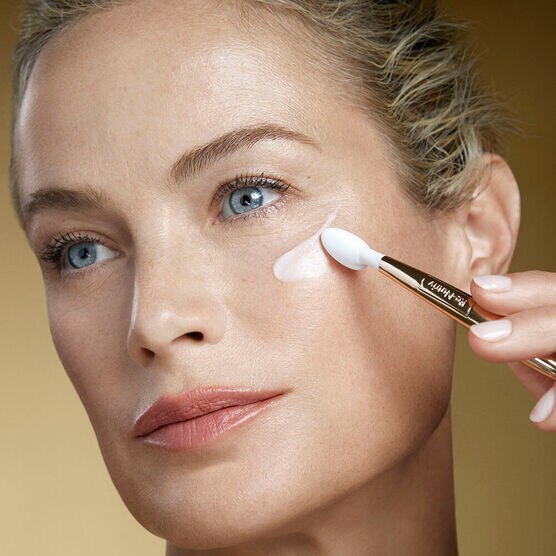 RE-NUTRIV S�RUM OLHOS ULT DIAMOND TRANS.